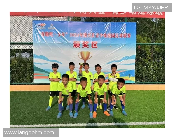 青岛足球明星在跑男中展现激情与团队精神的精彩瞬间 青岛足球明星在跑男中展现激情与团队精神的精彩瞬间