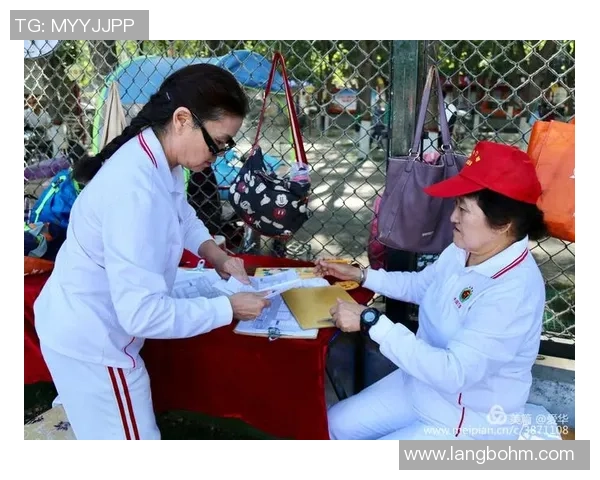 李敏独家分享网球技巧与心得助你提升球技的秘诀与经验总结