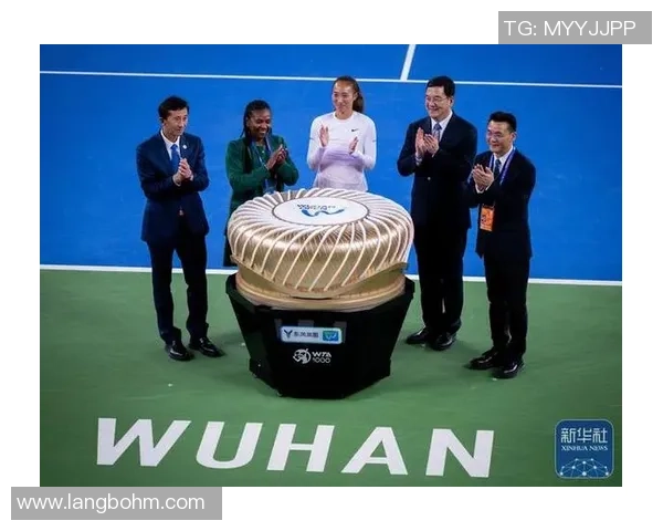 武汉网球队反击之路：胜利与挑战并存的精彩赛季回顾