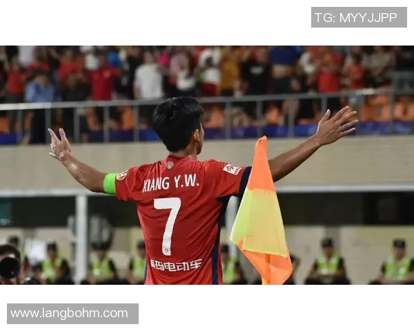 足球明星走出国门展现风采全球球迷热情追随盛况空前 足球明星走出国门展现风采全球球迷热情追随盛况空前