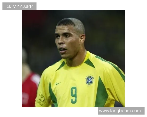 足球明星退役后身材变化揭秘从巅峰到平凡的身体故事 足球明星退役后身材变化揭秘从巅峰到平凡的身体故事